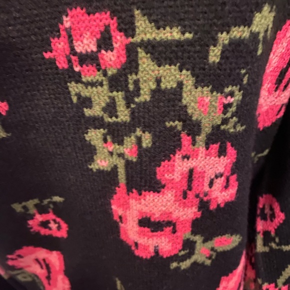 Cato XL black with pink floral design, square neck sweater. NWT - Picture 5 of 5